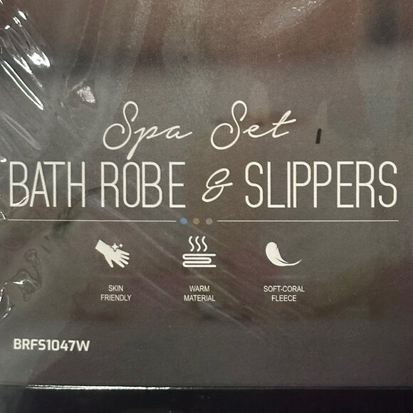 OVENTE Bathrobe & Slipper Set, Soft & Absorbent Robe,  Unisex Spa,  Fleece - Picture 7 of 8